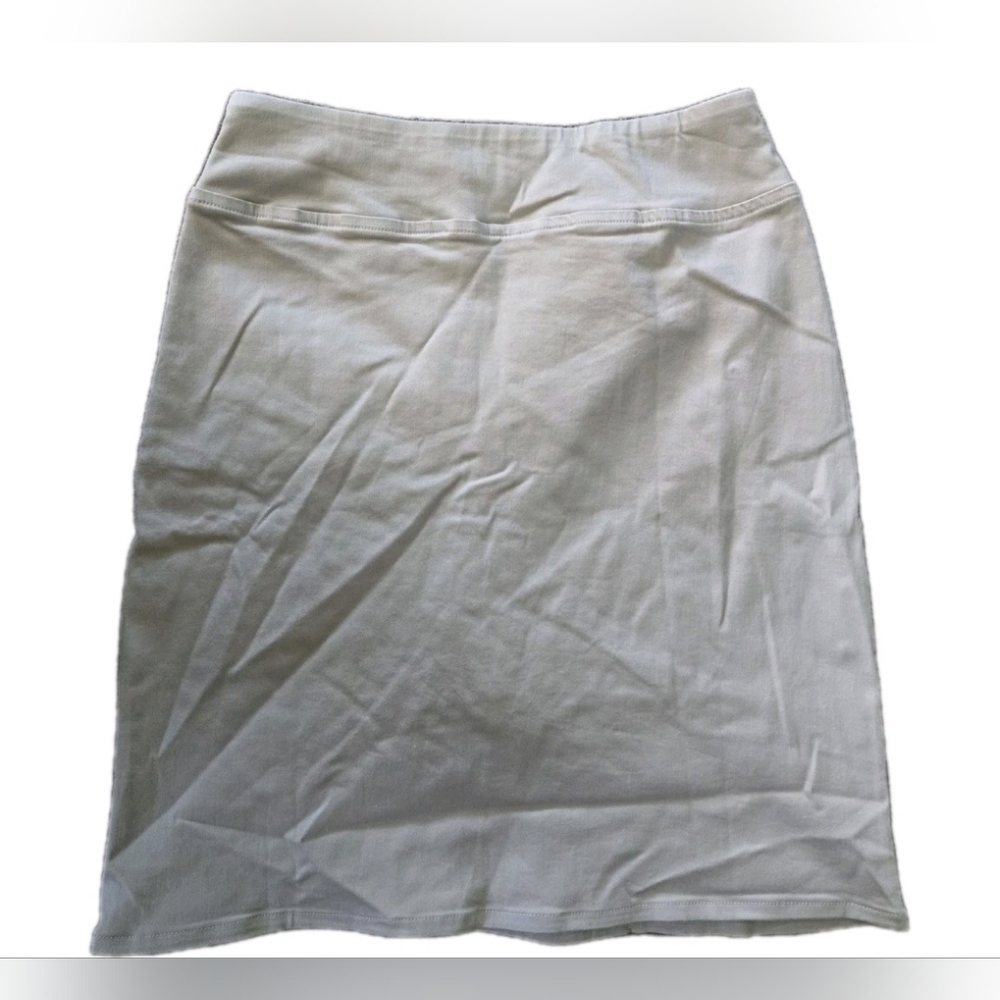 Belle by Kim Gravel TripleLuxe Twill Tulip Hem Skort In Sand Bar - Picture 4 of 7